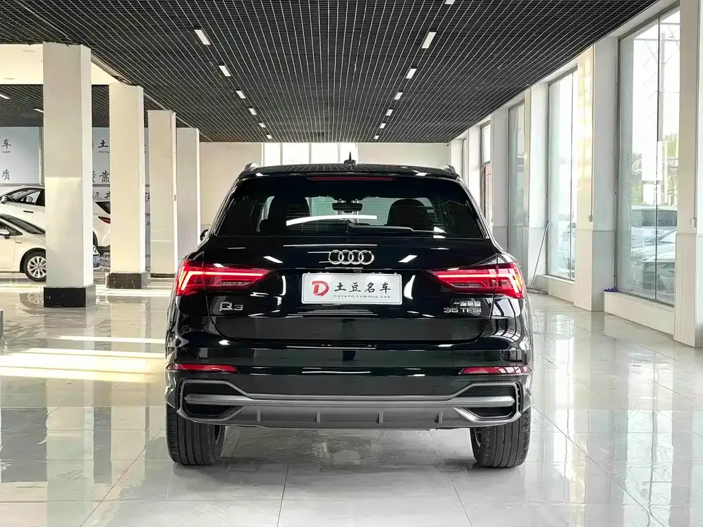 Audi Q3 — фото 10