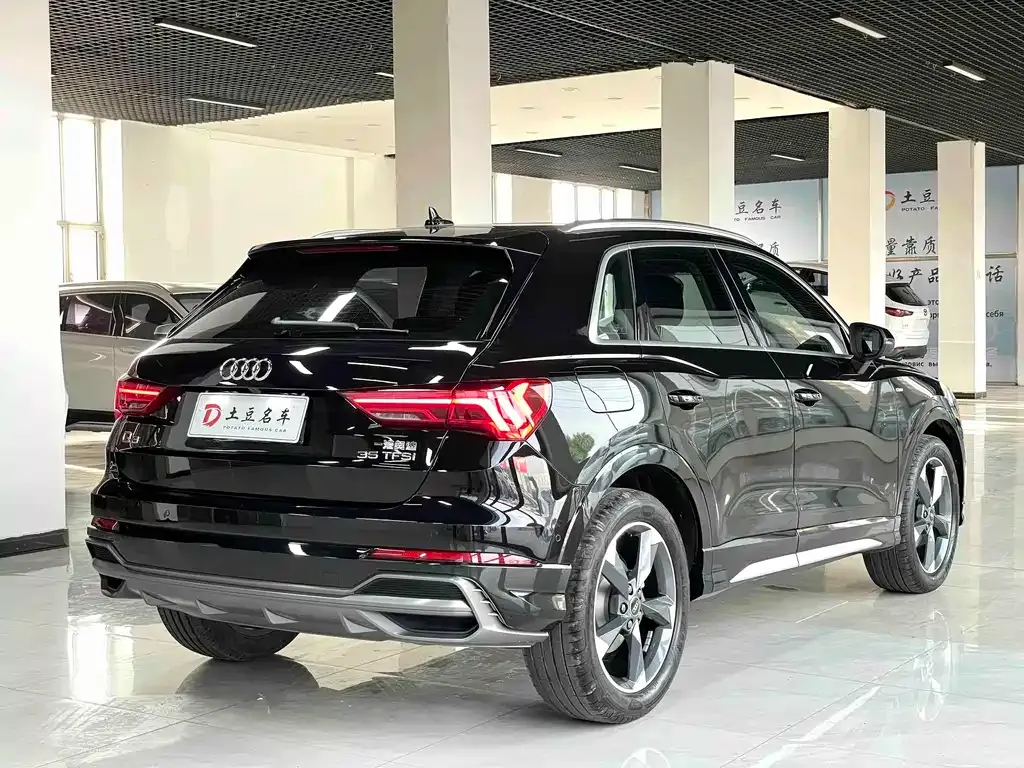 Audi Q3 — фото 8