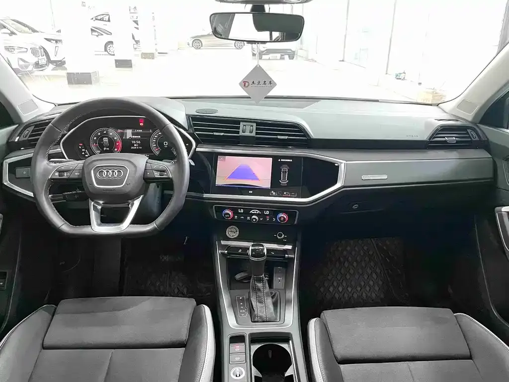 Audi Q3 — фото 3