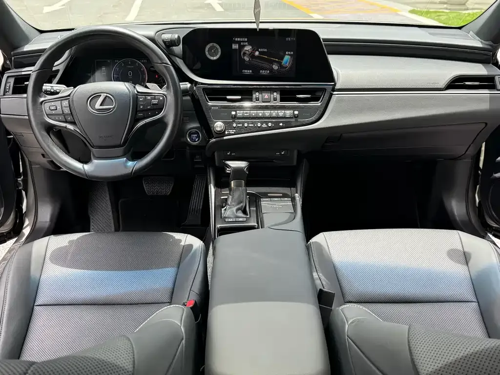 Lexus ES — фото 5