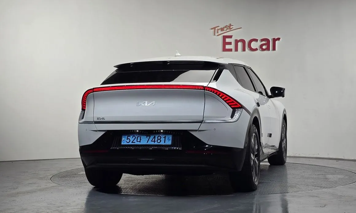 Kia EV6 — фото 10