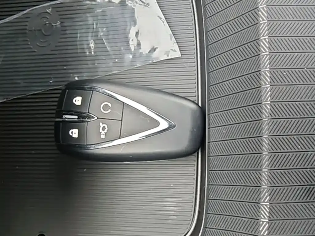 Changan Eado — фото 9