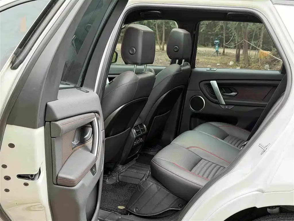 Land Rover Discovery Sport — фото 2