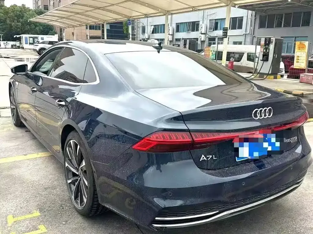 Audi A7L — фото 6