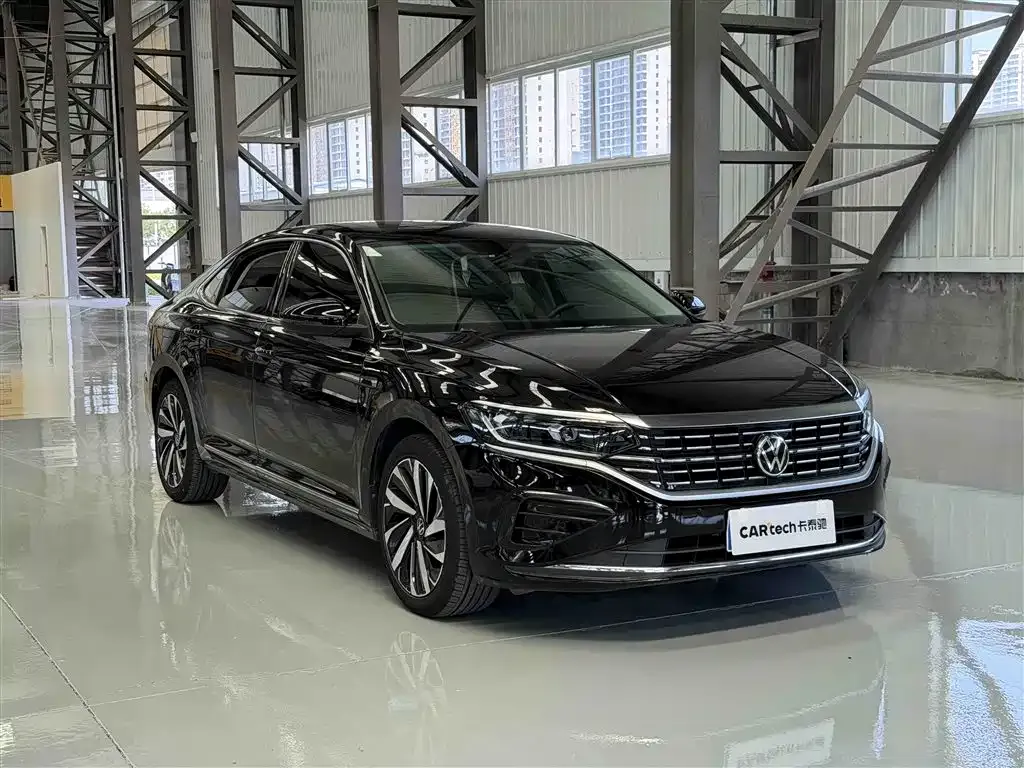 Volkswagen Passat — фото 6