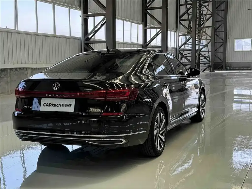 Volkswagen Passat — фото 10