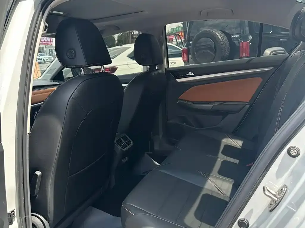 Volkswagen Bora 2022 из CN, фото 9