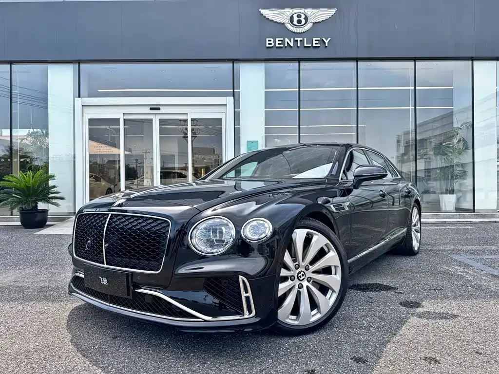 Bentley Flying Spur PHEV — фото 1