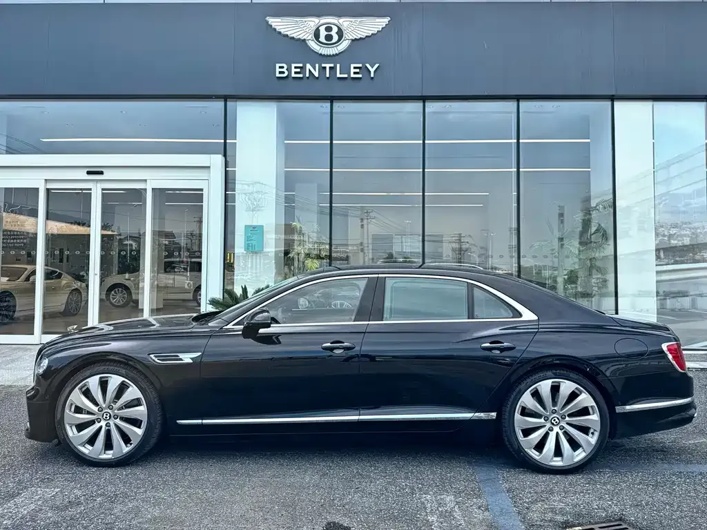Bentley Flying Spur PHEV — фото 5
