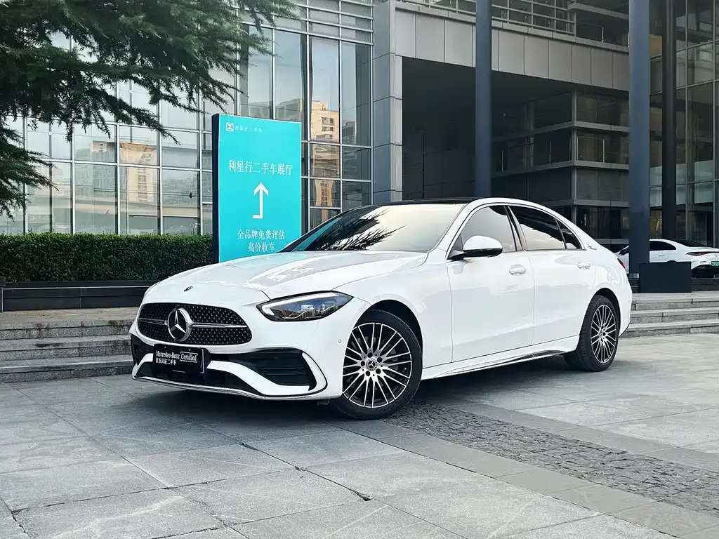 Mercedes-Benz C-Class — фото 1