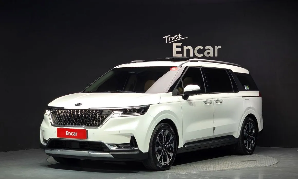 Kia Carnival — фото 1