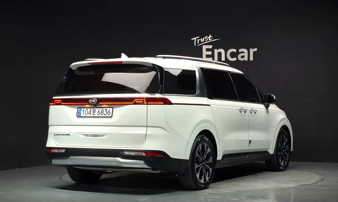 Kia Carnival — фото 5