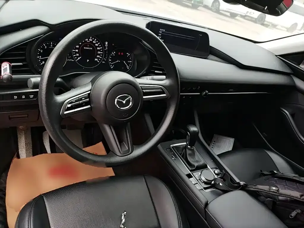 Mazda 3 Axela 2022 из CN, фото 2