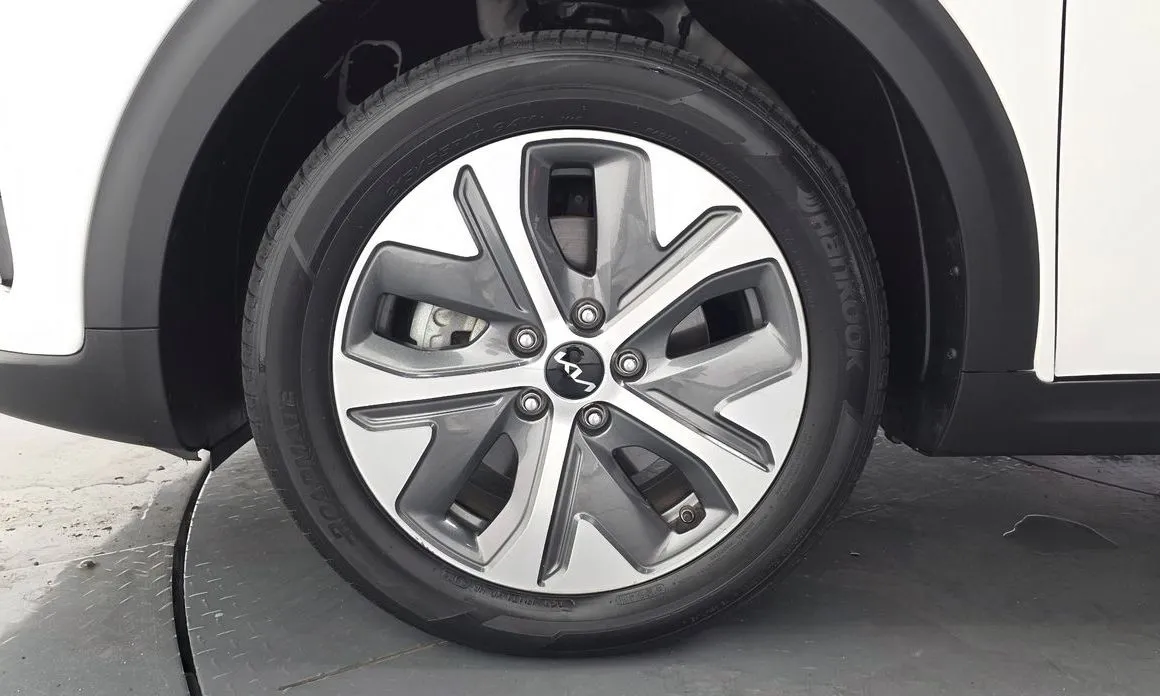 Kia Niro 2023 из KR, фото 8