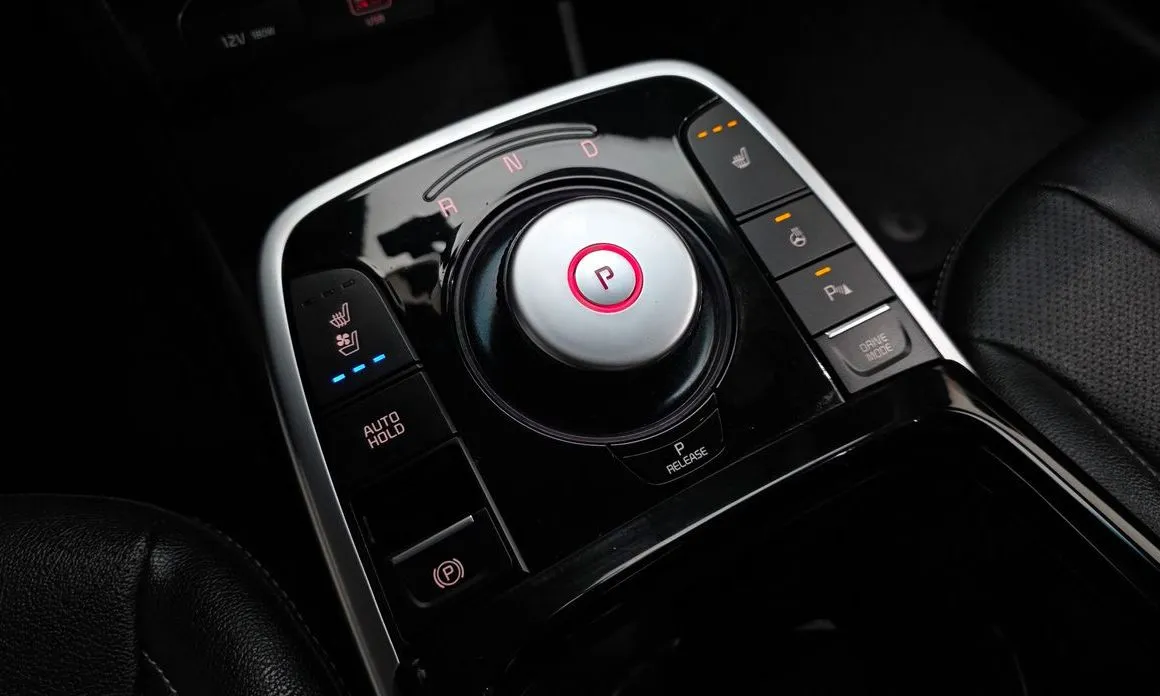 Kia Niro 2023 из KR, фото 2