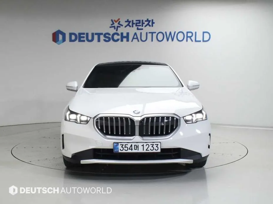 BMW 5-Series 2025 из KR, фото 5