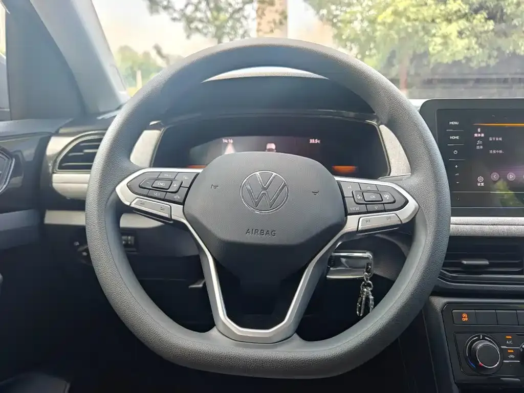 Volkswagen Tharu — фото 9