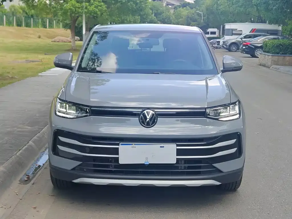 Volkswagen Tharu — фото 2