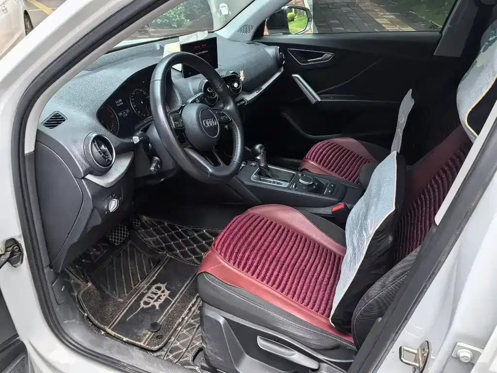 Audi Q2L — фото 2