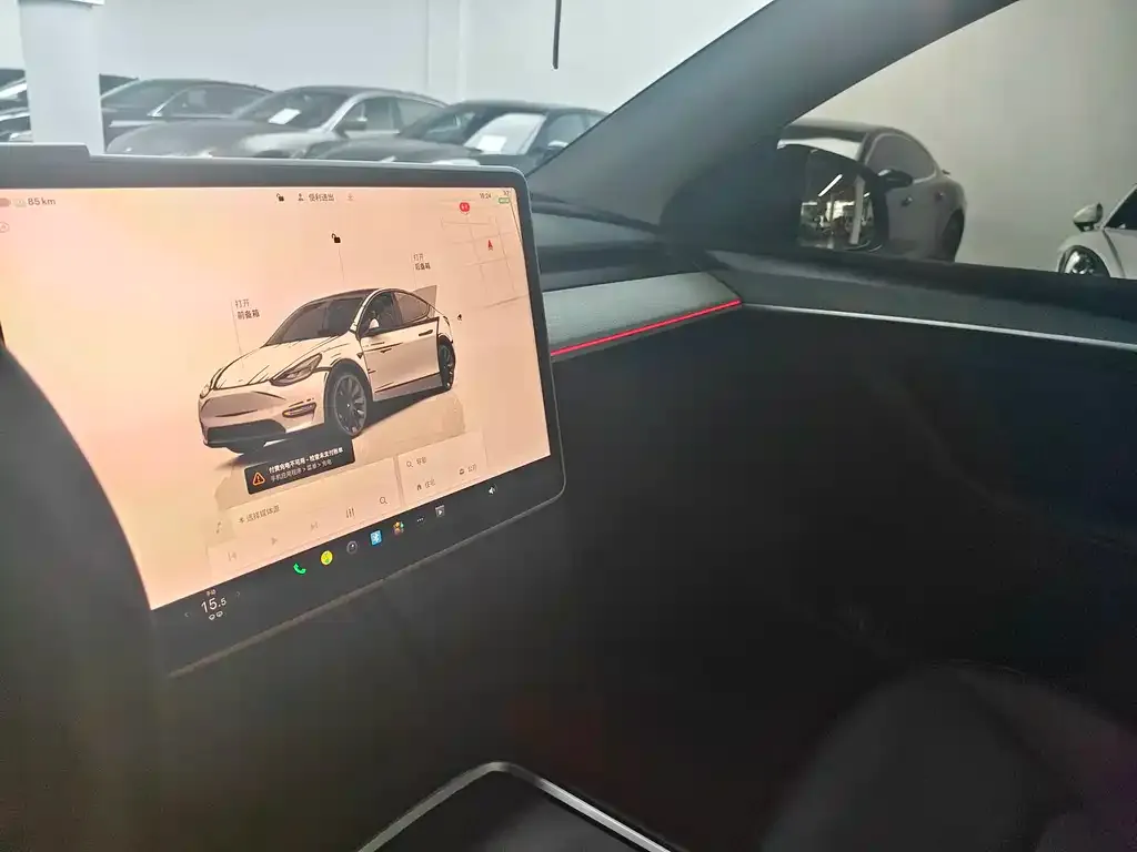 Tesla Model Y — фото 7