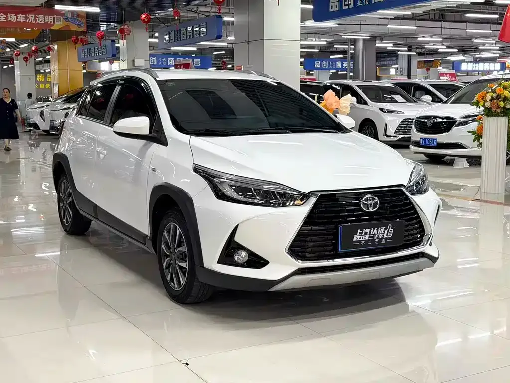 Toyota Yaris L — фото 6