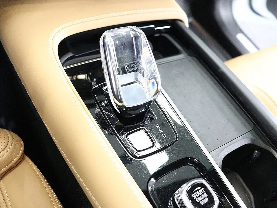 Volvo XC90 2023 из KR, фото 7