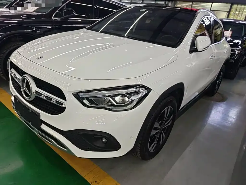 Mercedes-Benz GLA — фото 1