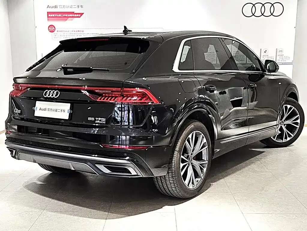 Audi Q8 — фото 9