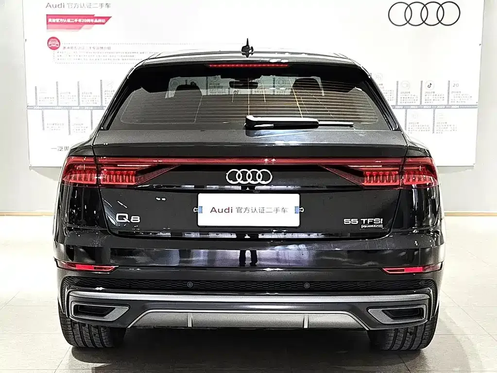 Audi Q8 — фото 6