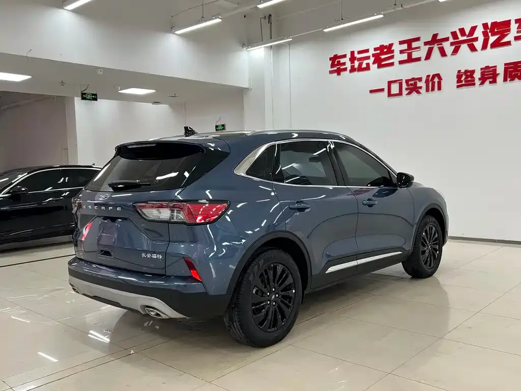 Ford Escape 2024 из CN, фото 8
