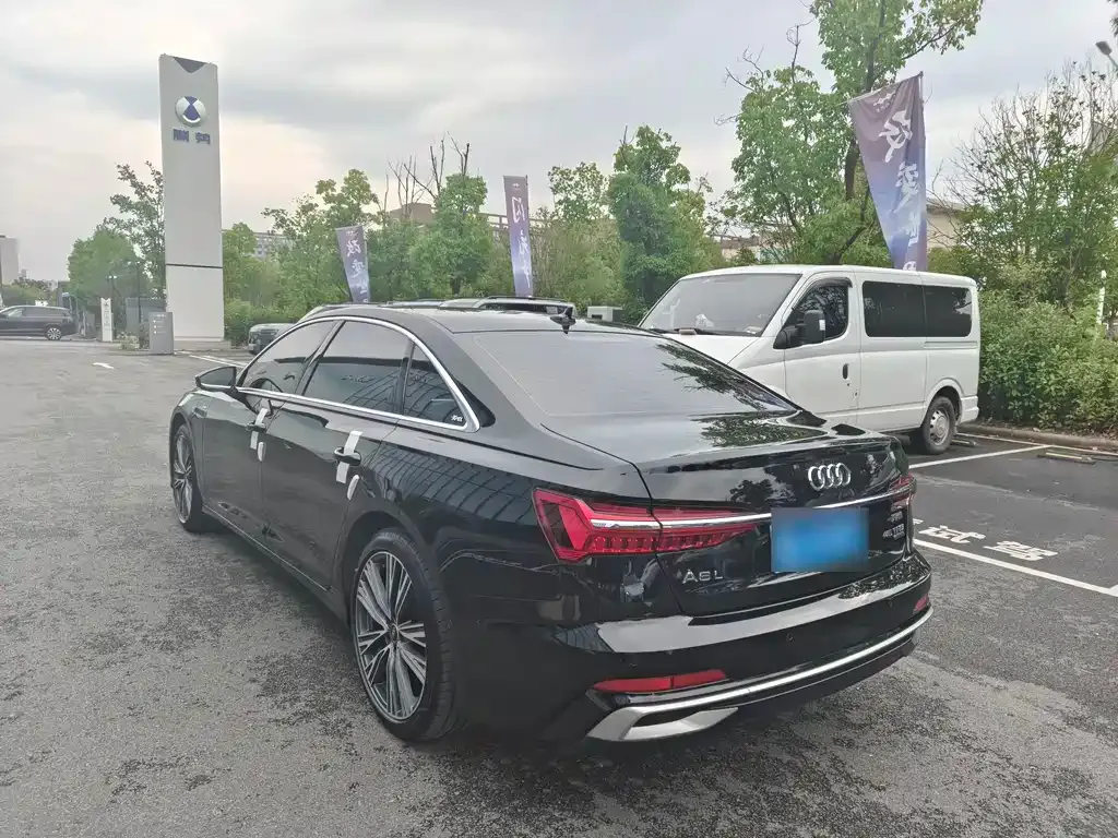 Audi A6L 2024 из CN, фото 5