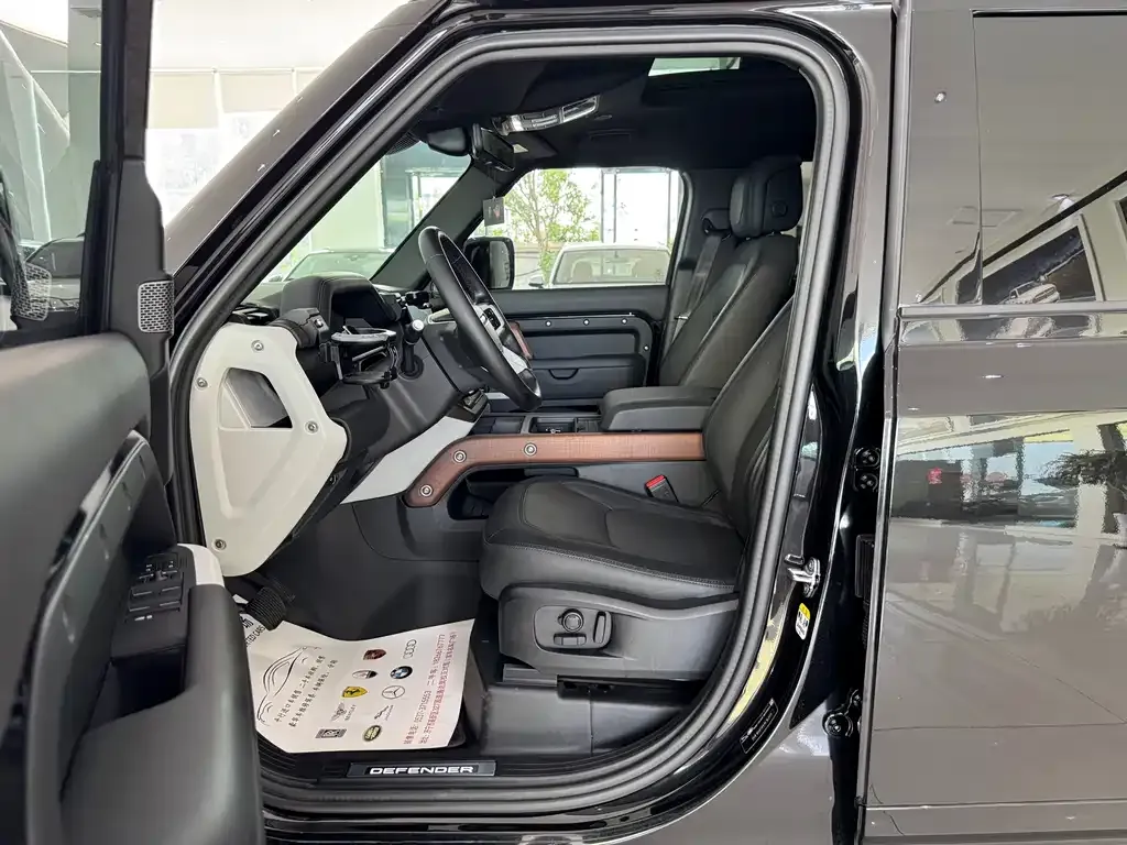 Land Rover Defender — фото 3