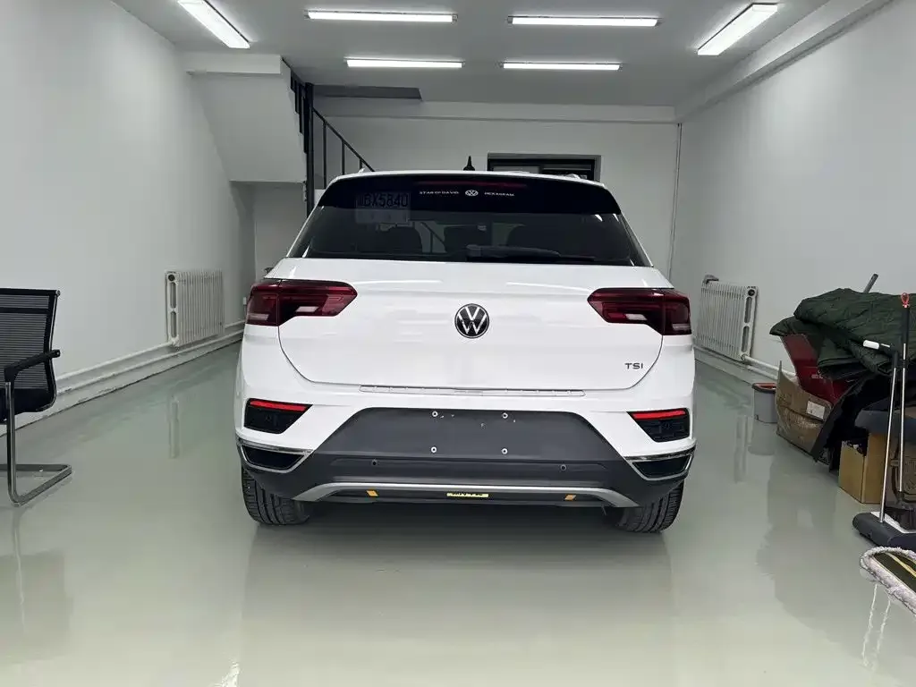 Volkswagen T-Roc — фото 2