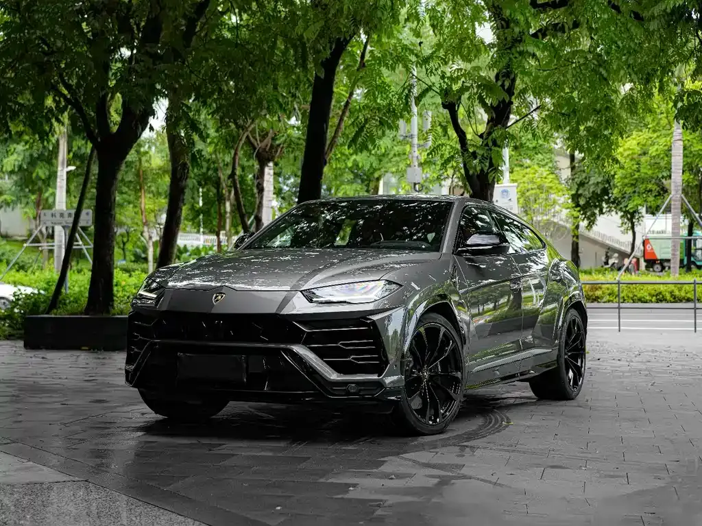 Lamborghini Urus — фото 1