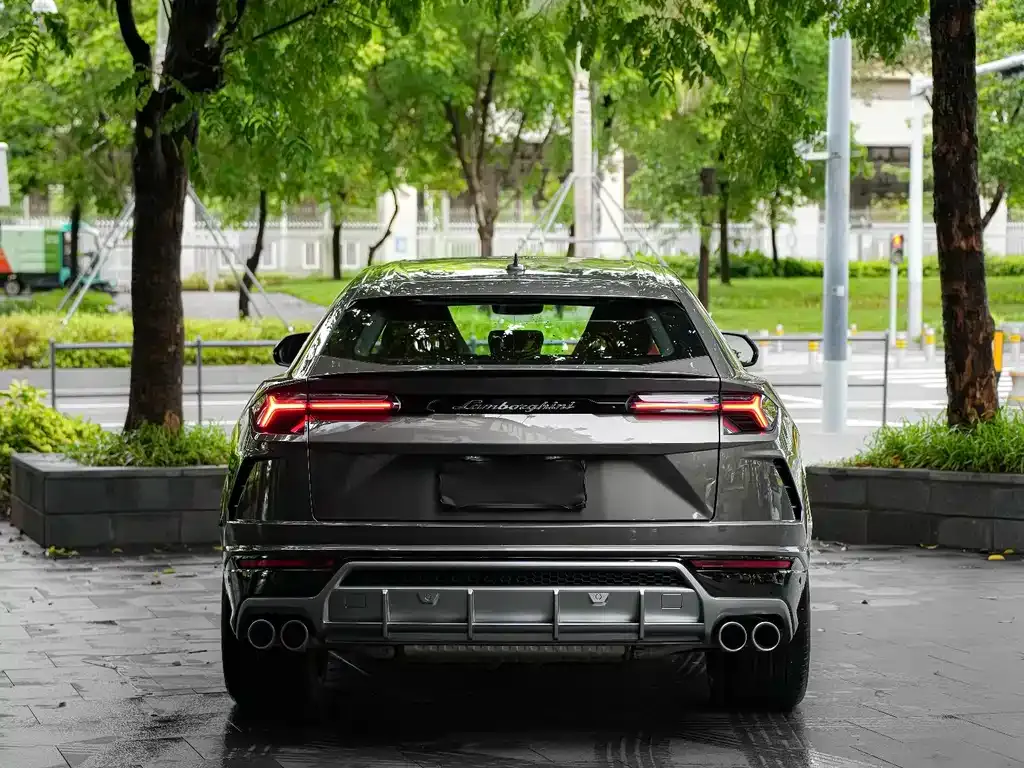Lamborghini Urus — фото 7