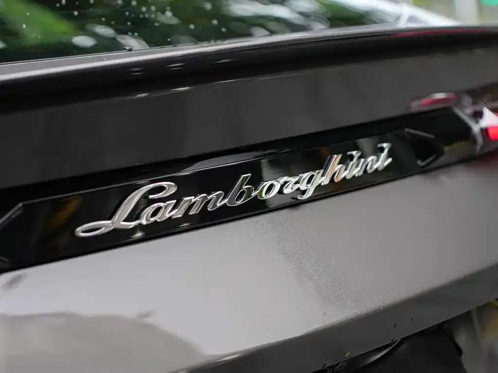 Lamborghini Urus — фото 2