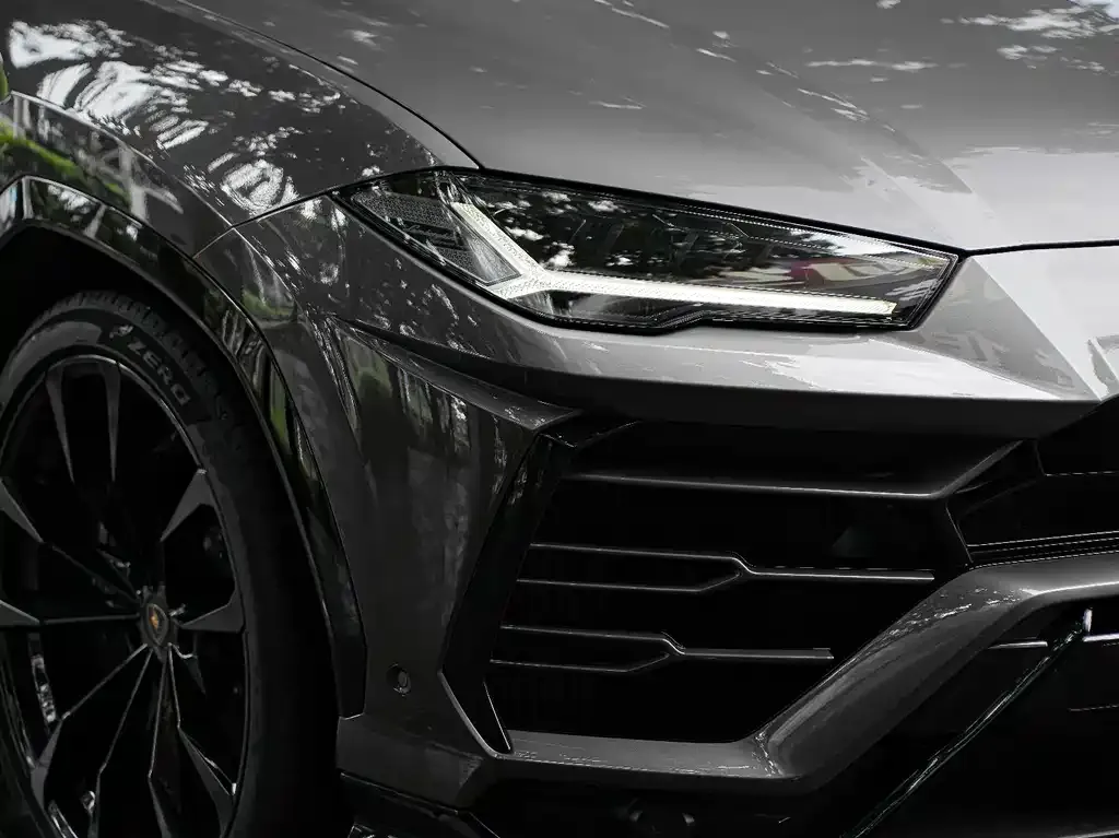 Lamborghini Urus — фото 6