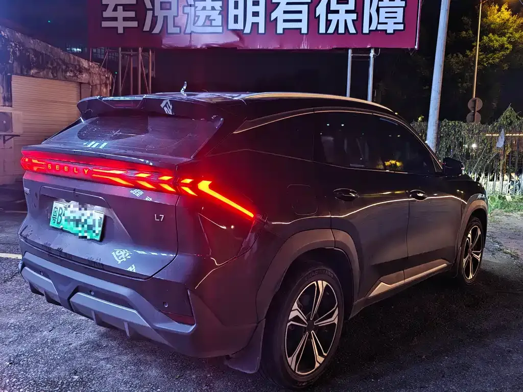 Geely Galaxy L7 — фото 4
