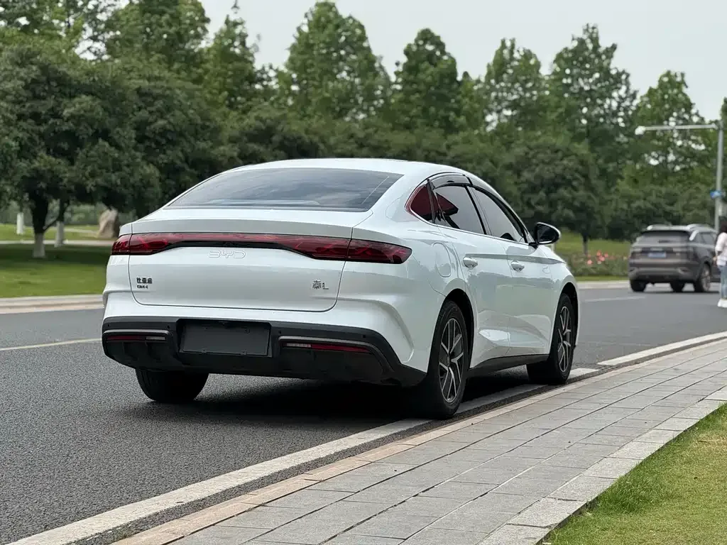 BYD Qin L — фото 4