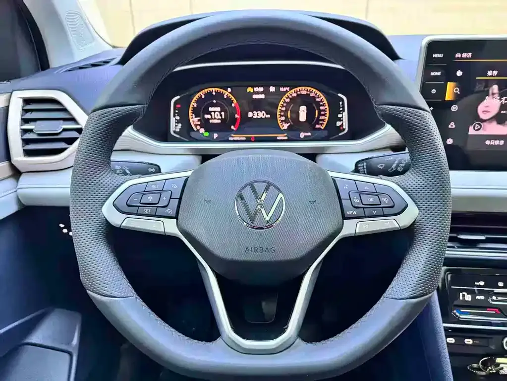 Volkswagen Tharu — фото 9