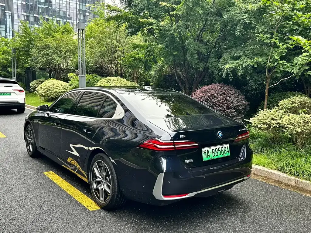 BMW i5 2025 из CN, фото 7