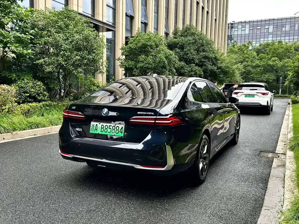 BMW i5 2025 из CN, фото 10