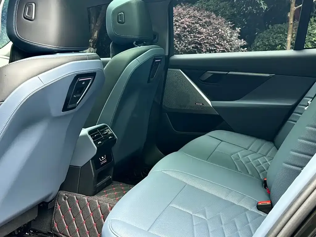 BMW i5 2025 из CN, фото 2