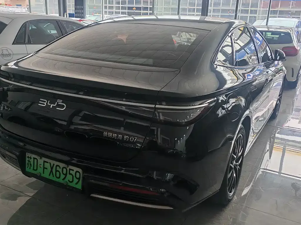 BYD Seal 07 DM-i — фото 3