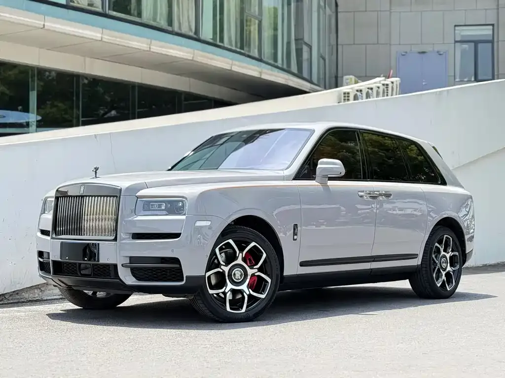 Rolls-Royce Cullinan — фото 1