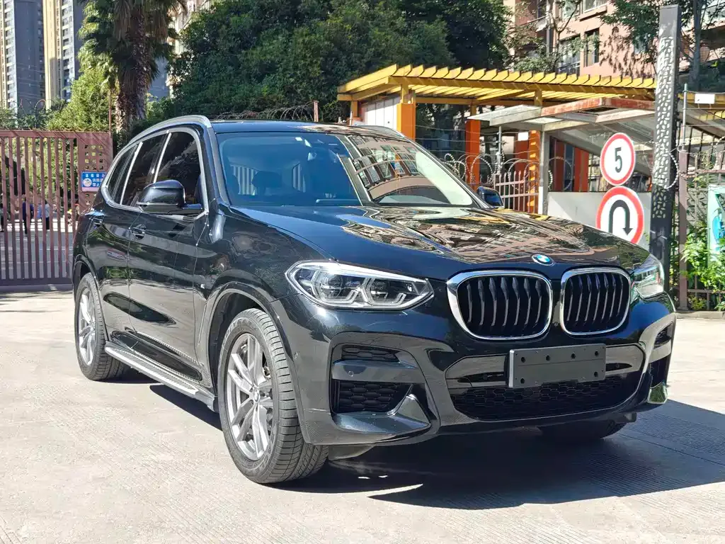 BMW X3 — фото 9