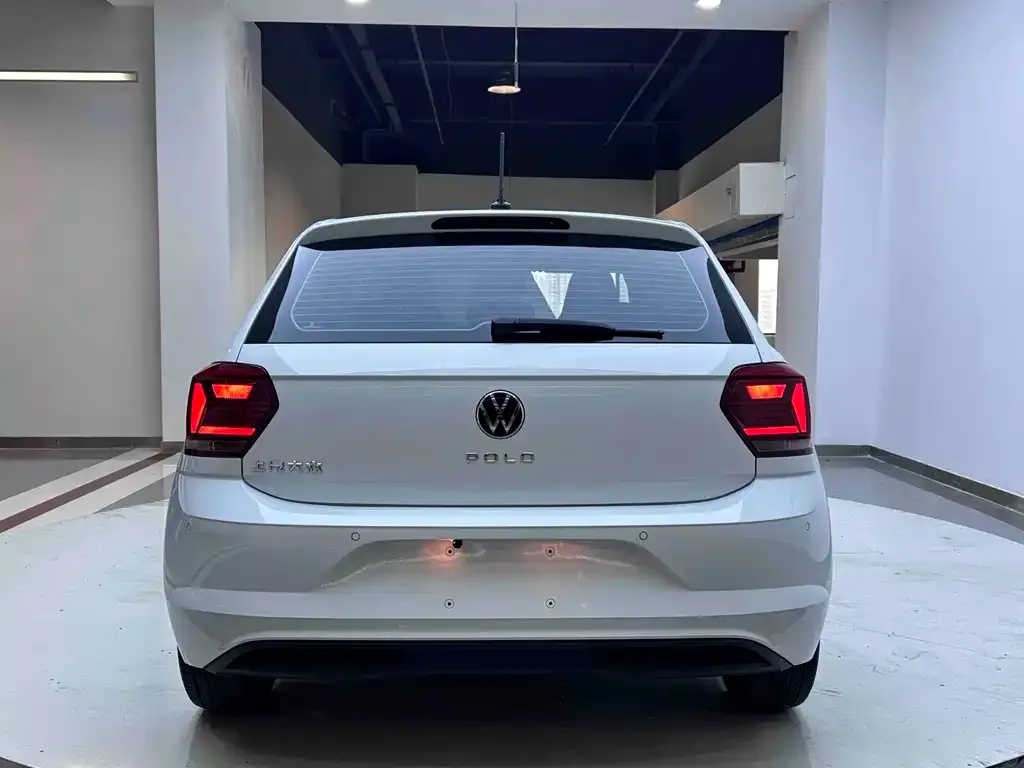 Volkswagen Polo — фото 2