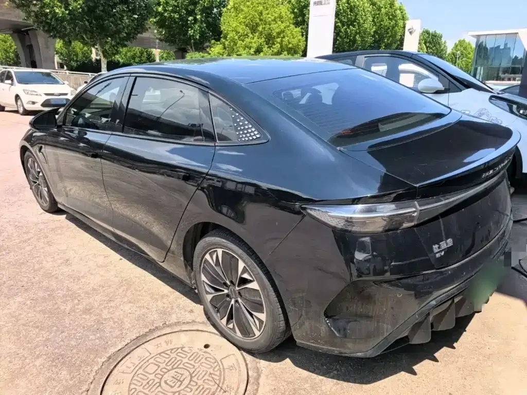 BYD Seal — фото 4