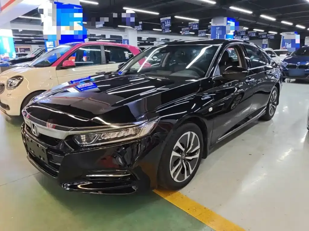 Honda Accord — фото 10