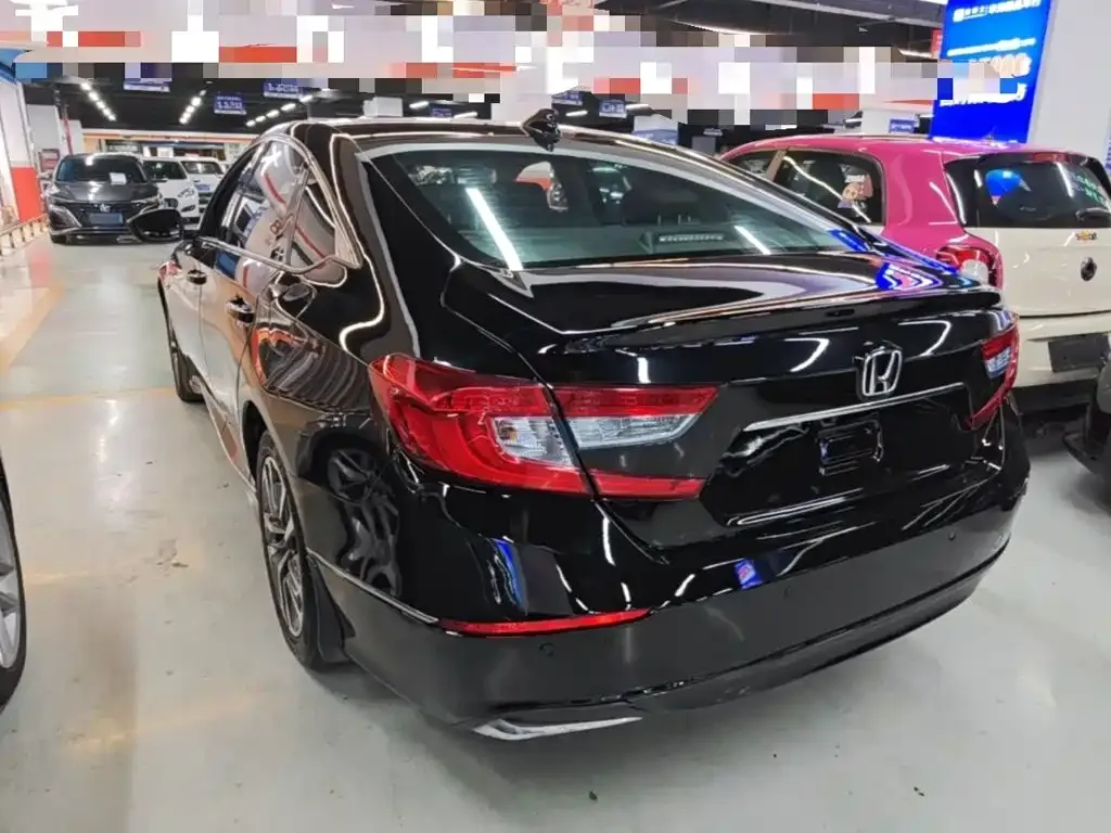 Honda Accord — фото 6